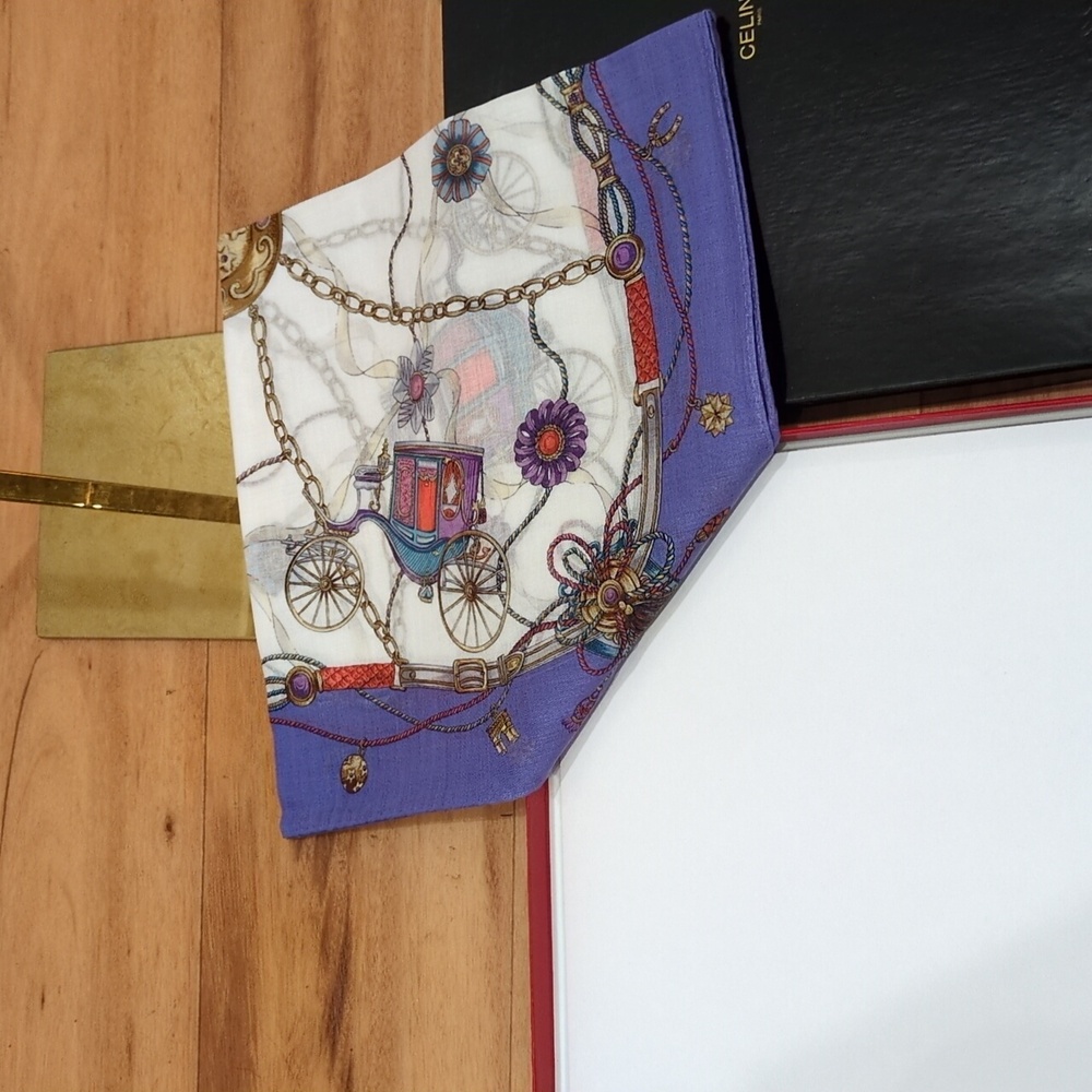 Celine vintage handkerchief with a chain and carriage print In Original Box - Picture 10 of 14